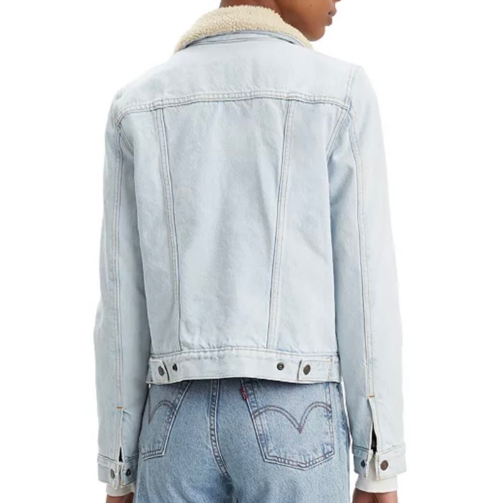 HP 💕 Levi's Women's Original Sherpa Trucker NWT - Picture 7 of 8